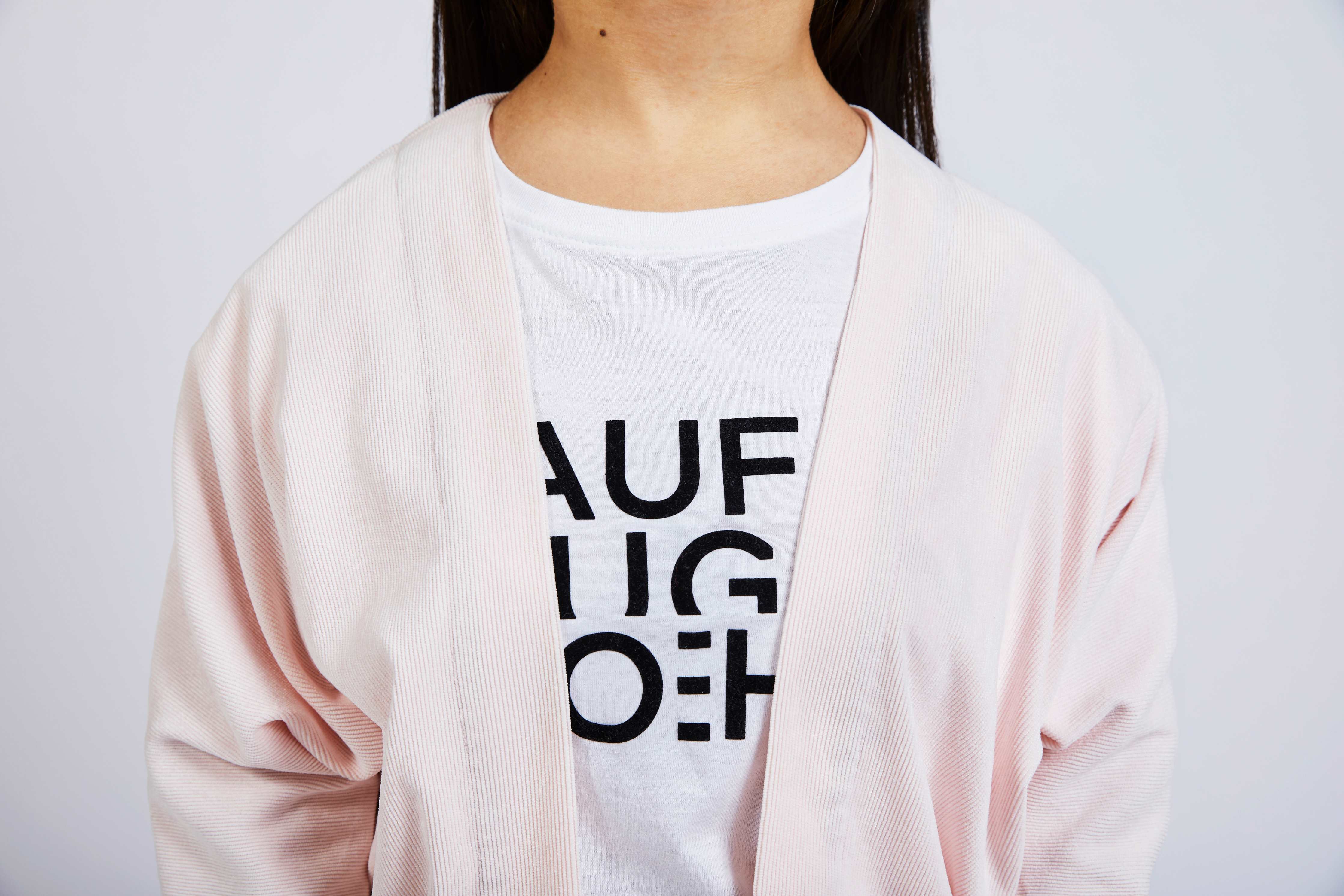 detailed view of rose pink jackets collar