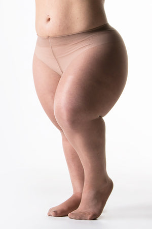woman with dwarfism wearing skin coloured tights
